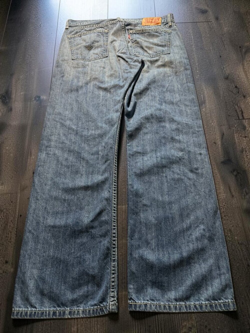 Levi’s 514 Straight Fit Jeans Men’s 36x32 Medium Wash Blue Denim Y2K Skater - Picture 2 of 12